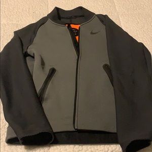 Nike dry fit jacket men’s small
